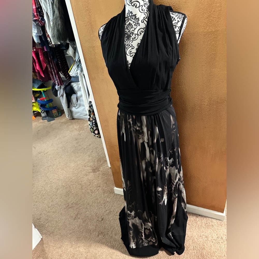 You will feel beautiful in this gorgeous dress!